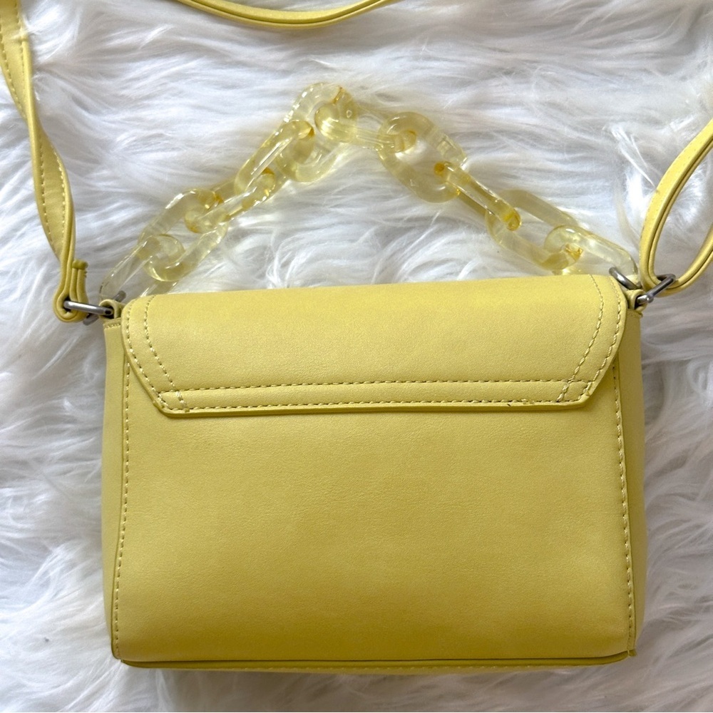Scoop Crossbody Bag with Resin Chain chartreuse - Picture 4 of 7